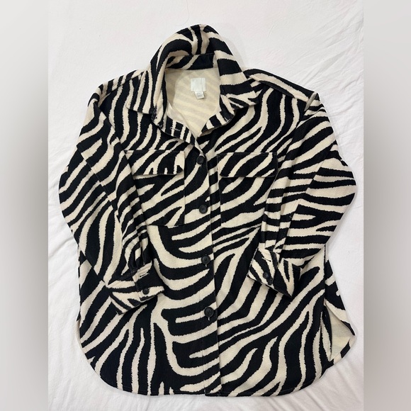 Zebra print oversized boyfriend shirt - Picture 2 of 4